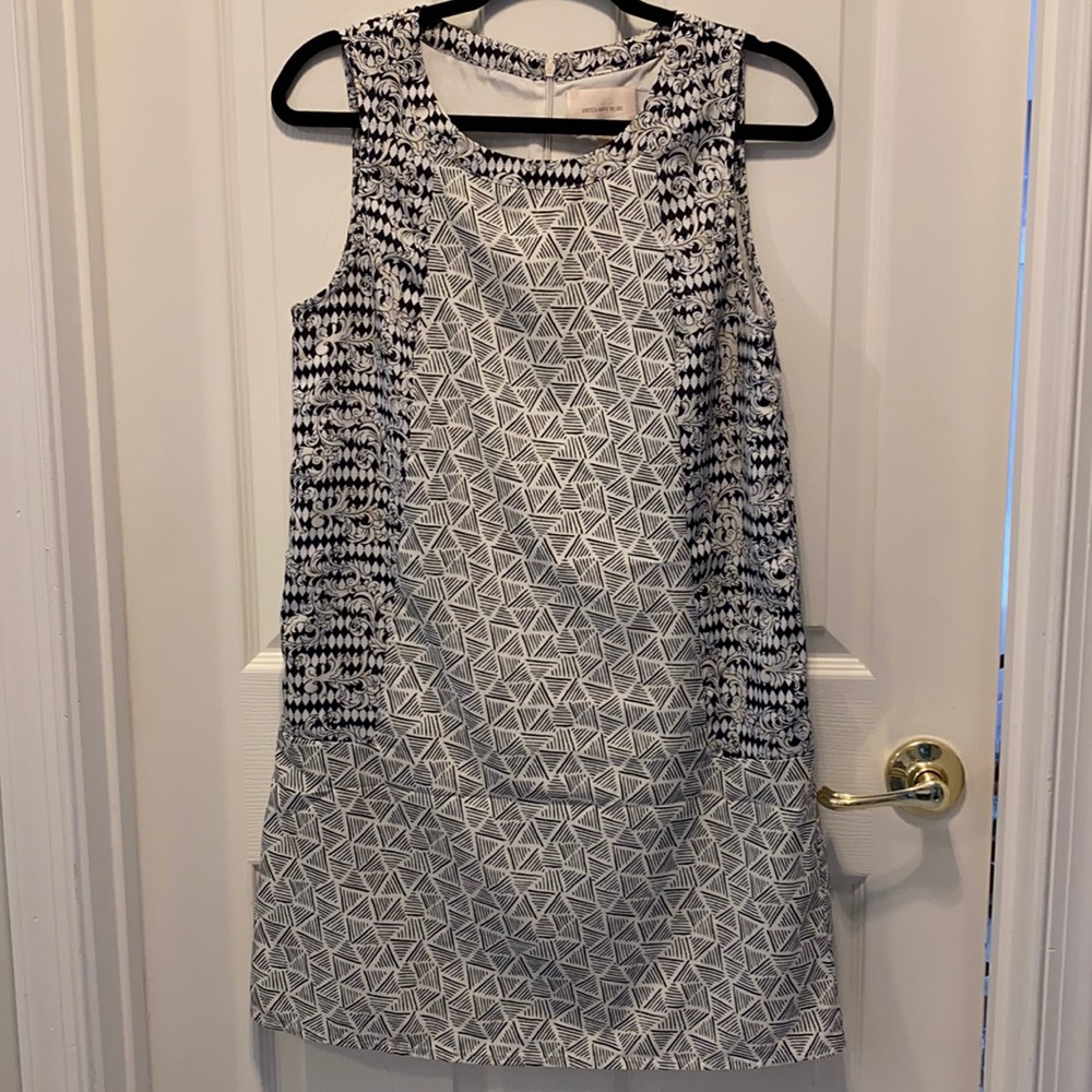 Sleeveless shift dress